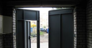 Купить гаражные ворота распашные Шатура, цена от 3922 руб.